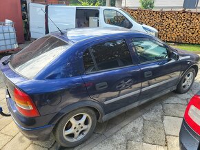 Opel Astra 1.4 16V - 3