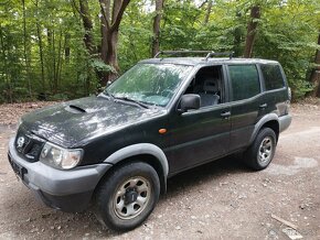 Rozpredam nissan terrano 2.7 tdi - 3