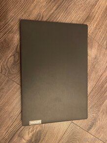 Lenovo V15-ADA - 3