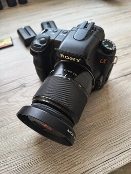 Sony a200 s objektívmi.80e - 3