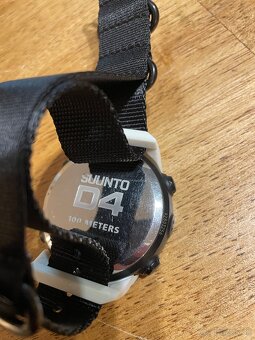 Predám potápačský počítač SUUNTO D4 - 3