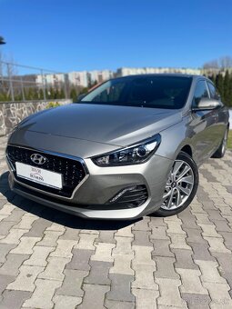 Hyundai i30 Fastback 1.4 T-GDi Family 29000KM - 3