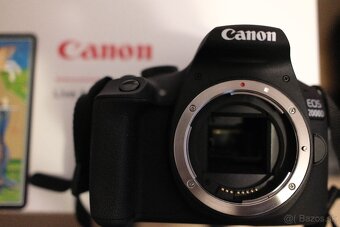 Canon EOS 2000D - 3