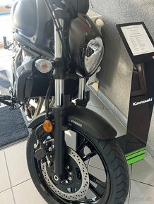 Kawasaki Vulcan S Mettalic Flat Spark Black, AKCIA - 3