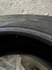 235/60 R17 - 3