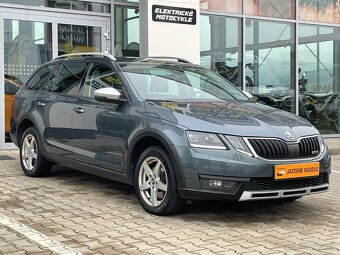 Škoda Octavia Scout 2,0TDI DSG 4x4, komplet história - 3