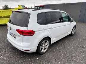 Volkswagen Touran 2,0 tdi - 3