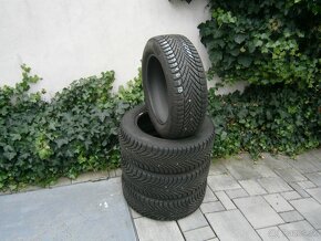 Predám 4x zimné pneu Pirelli 205/55 R16 91HXL - 3