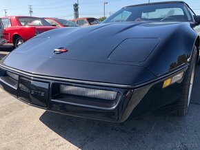 1989 Chevrolet Corvette C4 Convertible - 3