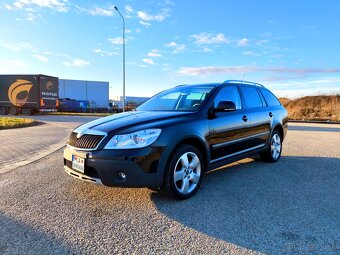 Škoda Octavia Combi 2.0 TDI Scout 4x4 - 3