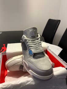 Jordan 4 Frozen Moments - 3