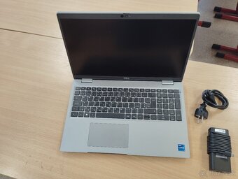 Dell Latitude 5530, Intel Core i7,16GB RAM Rezervovane. - 3