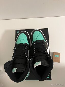 AIR JORDAN 1 RETRO HIGH OG (Green Glow) - 3