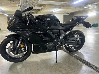 Yamaha YZF - R7 - 3