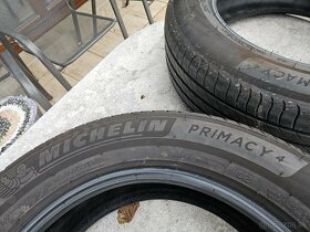 Michelin Primacy 4 215/65 R17 - 3