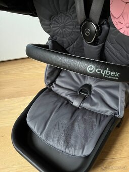 Poťah cybex priam 4.0 simply flowers grey - 3