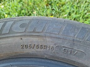 Michelin 205/55R16 - 3