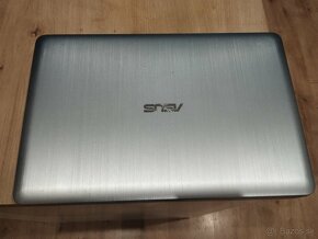 ASUS F540S - 3