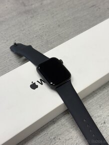 Apple Watch SE 40mm Space Gray - 3