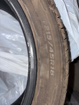 Hankook Ventus Prime 3 215/45 R18 - 3