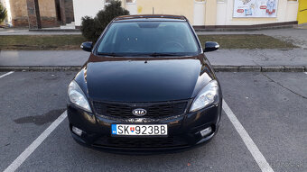 KIA Ceed 1,6 CVVT Benzín - 3