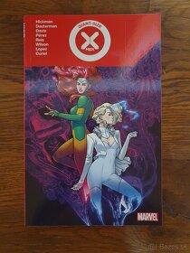 DC Comics, Marvel - Deluxe Edition a trade paperback - 3