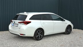 Toyota Auris Touring Sports 1.8 Hybrid, Slovák, Top Stav - 3