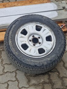 215/65 R16 - 3