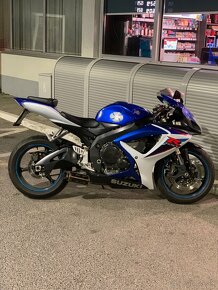 Suzuki GSX-R 600 K7 2007 - 3