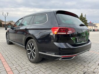 Volkswagen Passat Variant 2.0 TDI Executive DSG - 3