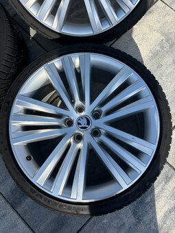 ✅ 5x112 r19 Sirius octavia 3 superb 3 - 3