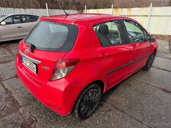 TOYOTA YARIS 1,0 51KW,ROK 11/2011,NAJ 150TKM,KLIMA,DOHODA - 3