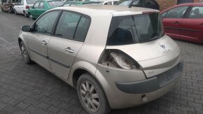 Lacno rozpredám na NÁHRADNÉ DIELY Renault Megane II - 3