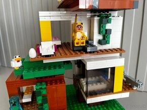 Predam LEGO® Minecraft® 21174 Moderný domček na strome - 3