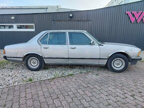 Bmw 728i e23 - 3