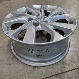 Hyundai disky 5x114.3 R17 7.0J ET51 - 3