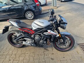 Triumph Street Triple 765 R r.v.: 2020 prvý majiteľ - 3