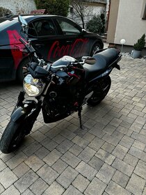 predam Yamaha FZ6 - 3