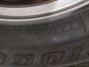 Predám pneu 255/70R15 - 3