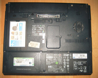 HP nx6220 (displej 14,1'') - 3