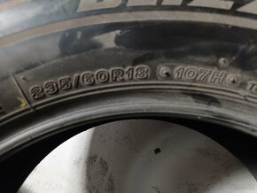 Predám zimné pneumatiky 235/60r18 107.H - 3