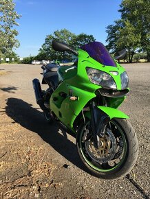 Kawasaki ZX9R - 3