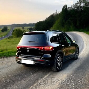 Mercedes-Benz EQB 300, AMG line, r. 2022, ZÁRUKA,PLNÁ VÝBAVA - 3