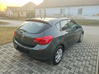 Opel Astra 1.6 16V Enjoy - 3