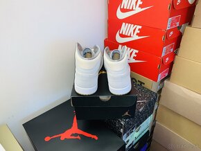 Nike Air Jordan 1 Mid Coconut Milk, Eu42 - 3