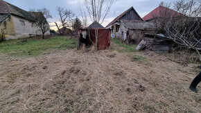 RODINNÝ DOM -CHALÚPKA a POZEMOK 1478 m2 KAPINCE -KÚPOU VOĽNÝ - 3