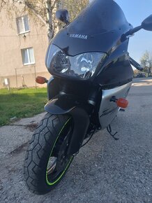 Yamaha Thunderace 1000 - 3