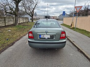 Predám Škoda Octavia Elegance 1.6i 75kw r.v.2002 - 3