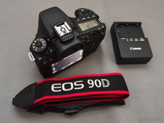 Canon EOS 90D - 3