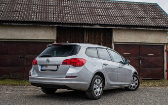 Opel Astra ST 1.7CDTi ECOTEC 81kW M6 - 3